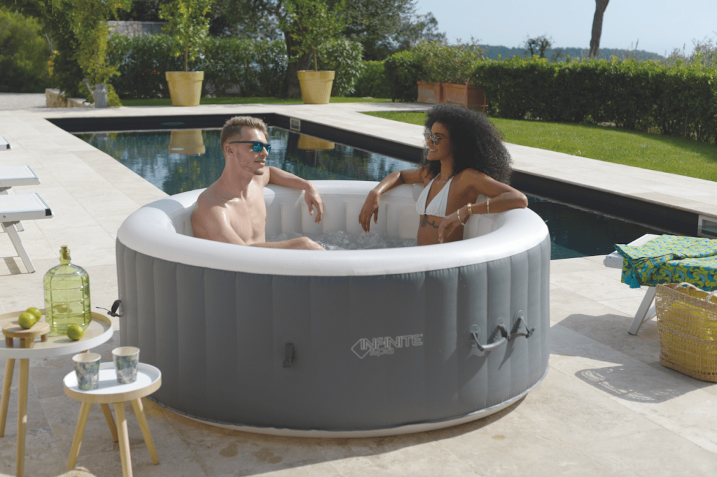 Spa gonflable Xtra rond Bulles 8 places - Infinite Spa