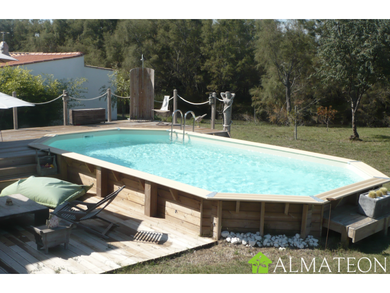 Bâche à bulles pour piscine bois Ubbink octogonale allongée