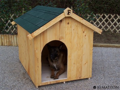 Niche pour chien 110 x 70 x 75 cm CEASAR en bois avec plancher et feutre de toit bitume HABRITA FORESTA