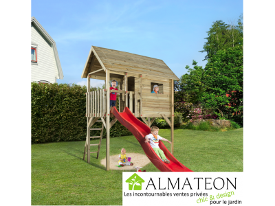 Cabane pour enfants sur pilotis, avec toboggan rouge ondulé